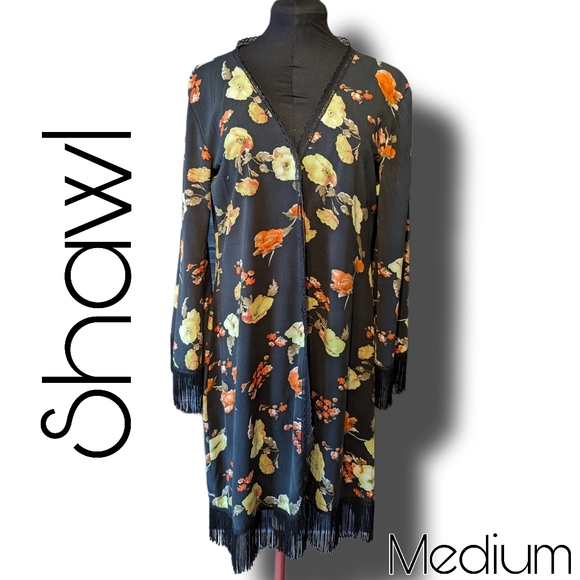 Shawl 🏵️ Medium - Picture 1 of 3